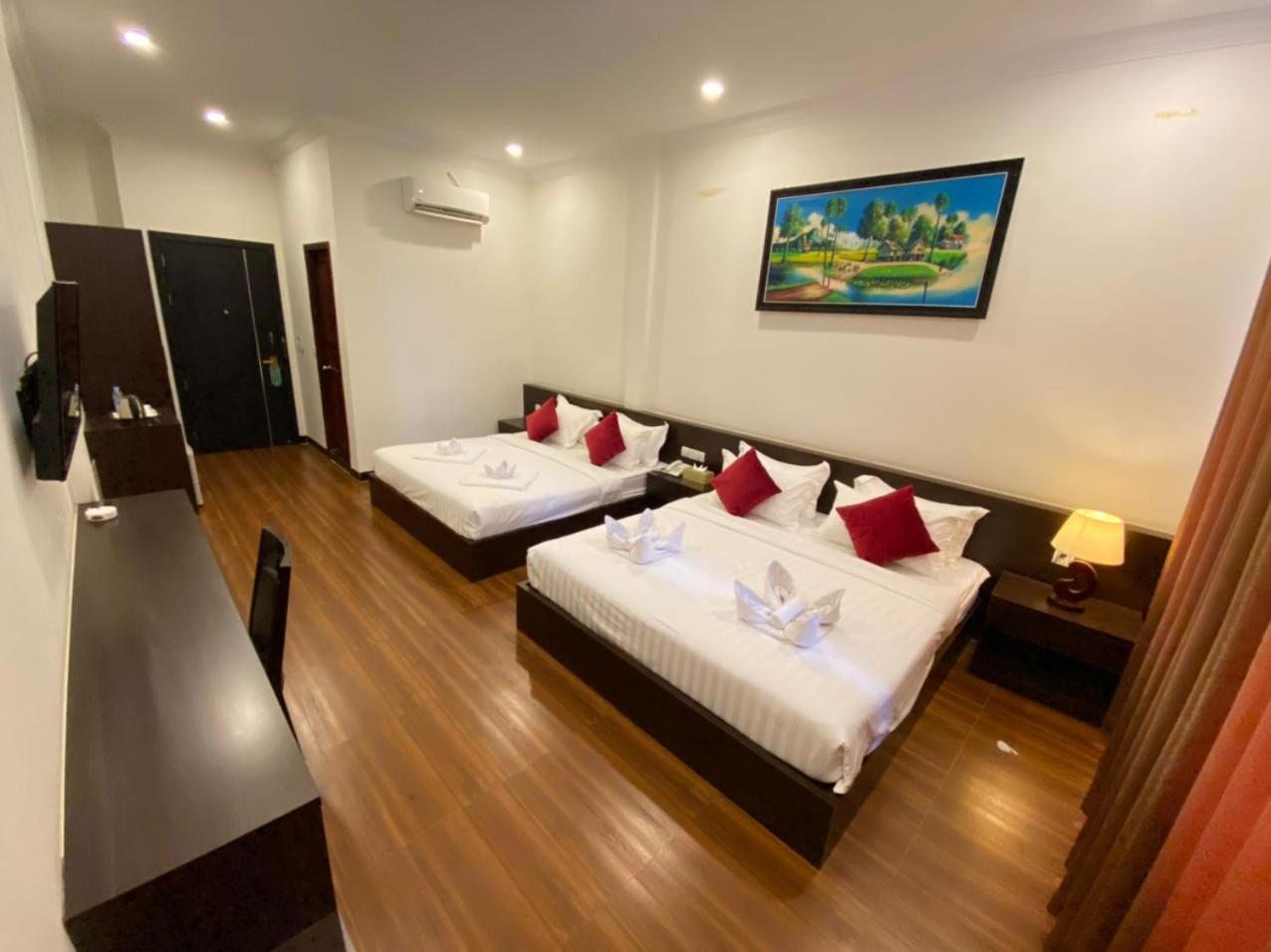 Apple Hotel Two - Near Phnom Penh Airport Екстериор снимка