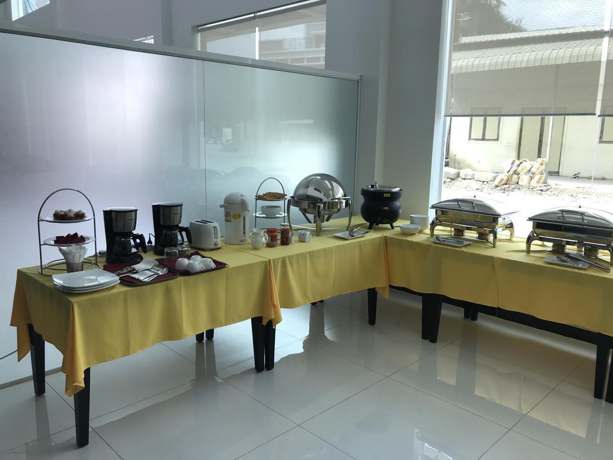 Apple Hotel Two - Near Phnom Penh Airport Екстериор снимка