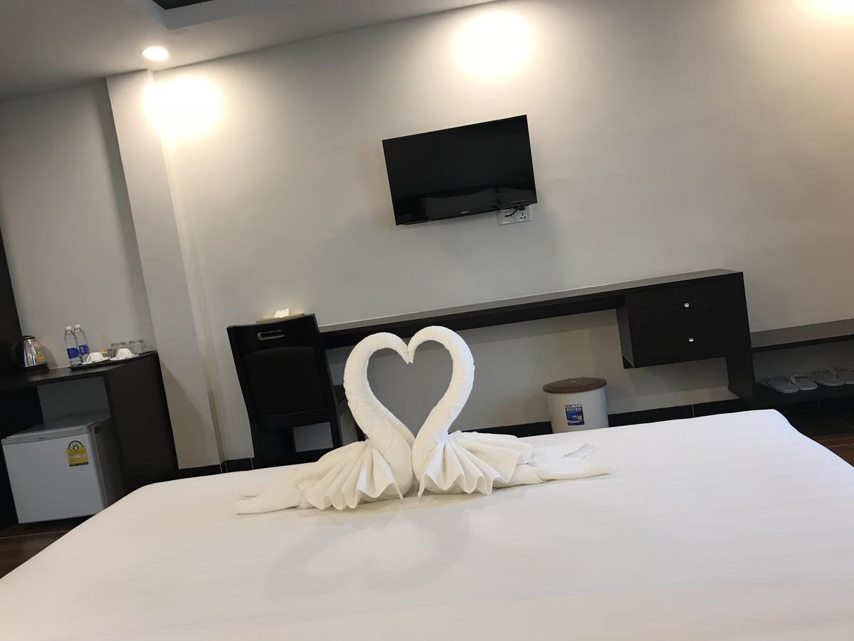 Apple Hotel Two - Near Phnom Penh Airport Екстериор снимка