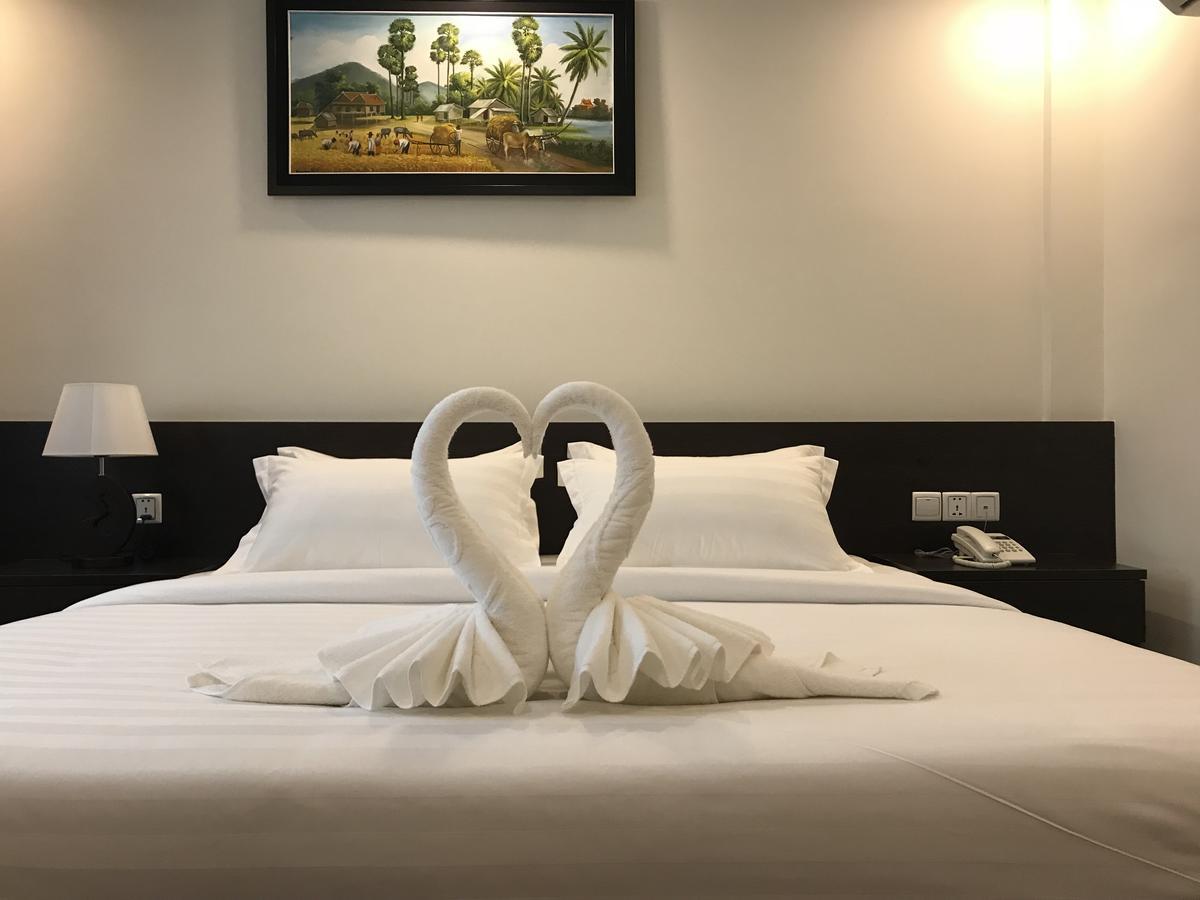 Apple Hotel Two - Near Phnom Penh Airport Екстериор снимка