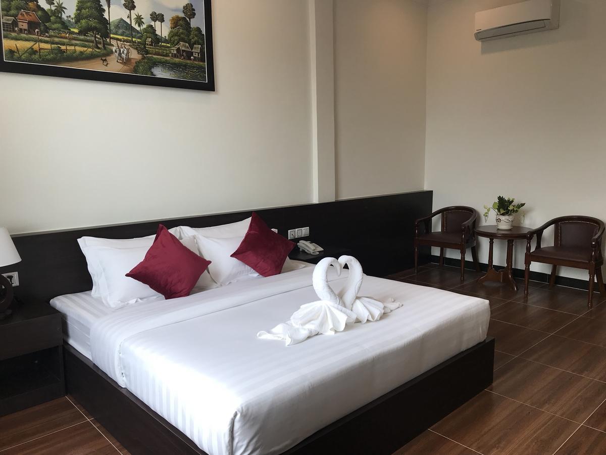 Apple Hotel Two - Near Phnom Penh Airport Екстериор снимка