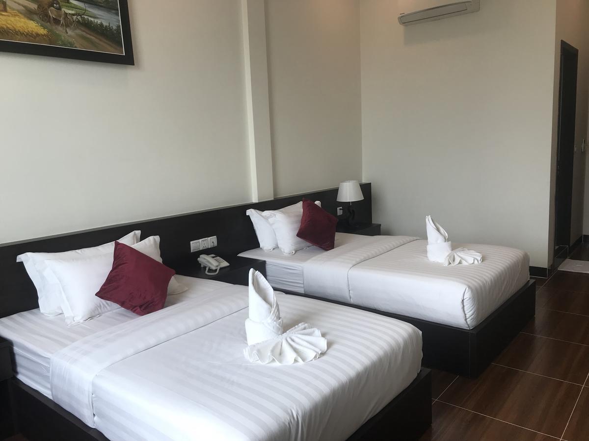 Apple Hotel Two - Near Phnom Penh Airport Екстериор снимка