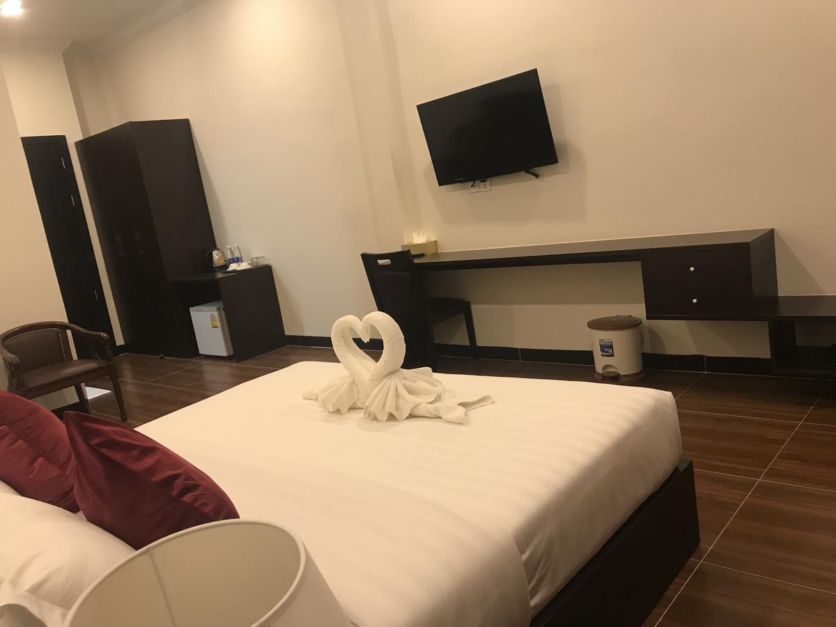 Apple Hotel Two - Near Phnom Penh Airport Екстериор снимка