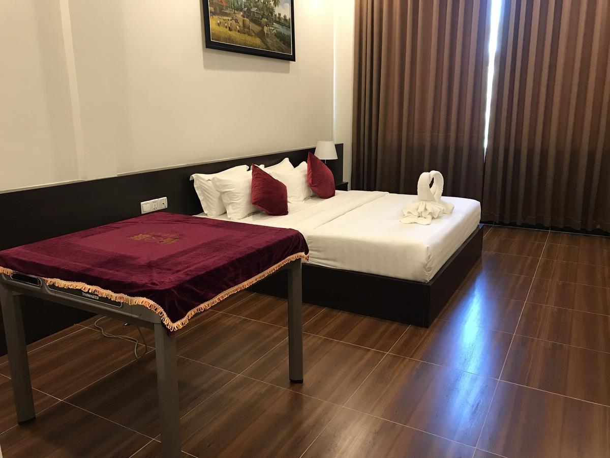 Apple Hotel Two - Near Phnom Penh Airport Екстериор снимка