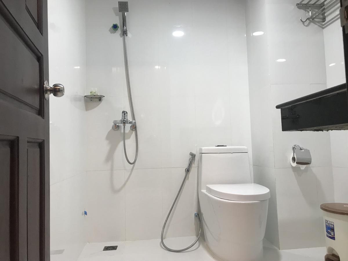 Apple Hotel Two - Near Phnom Penh Airport Екстериор снимка