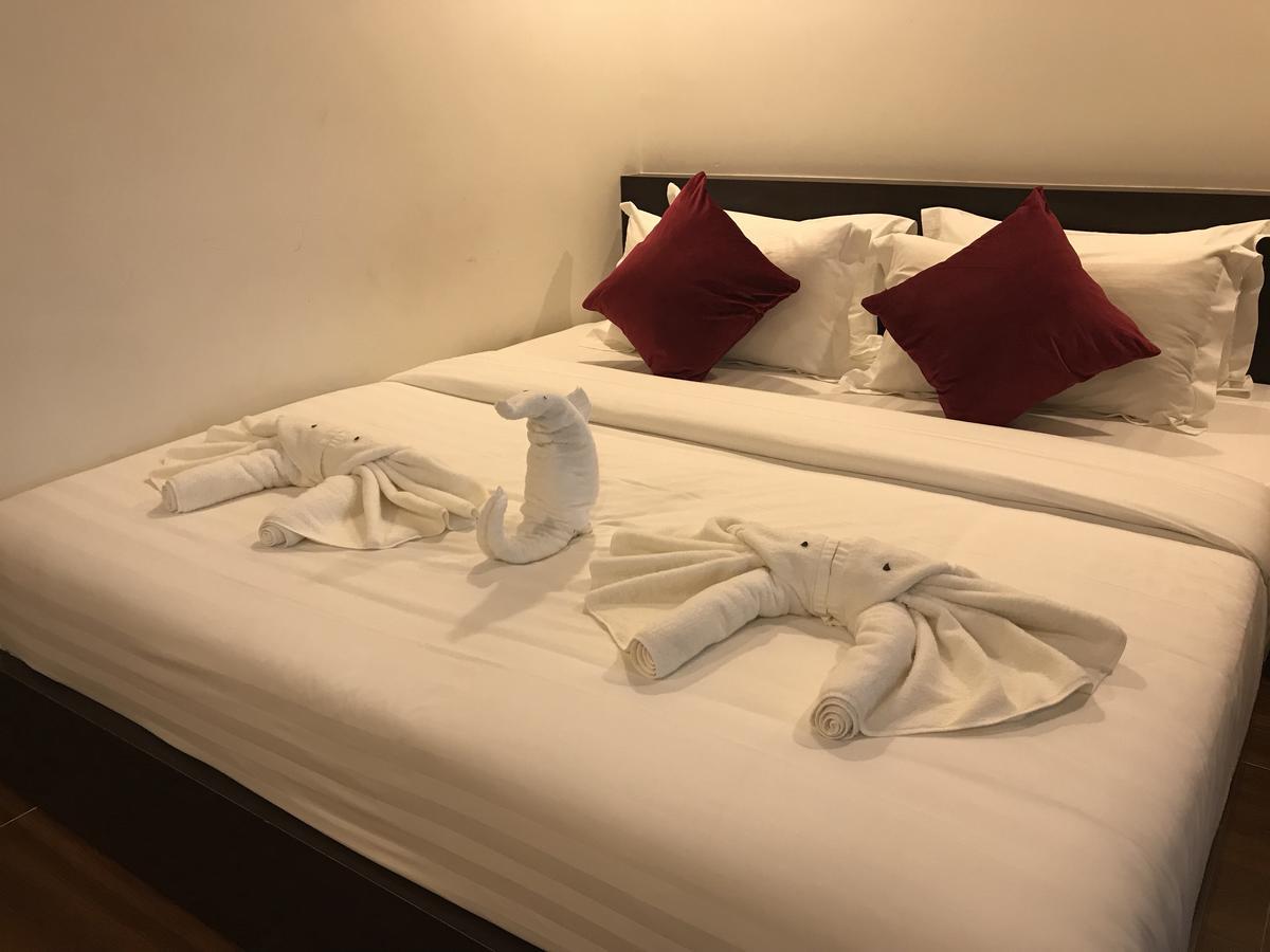 Apple Hotel Two - Near Phnom Penh Airport Екстериор снимка