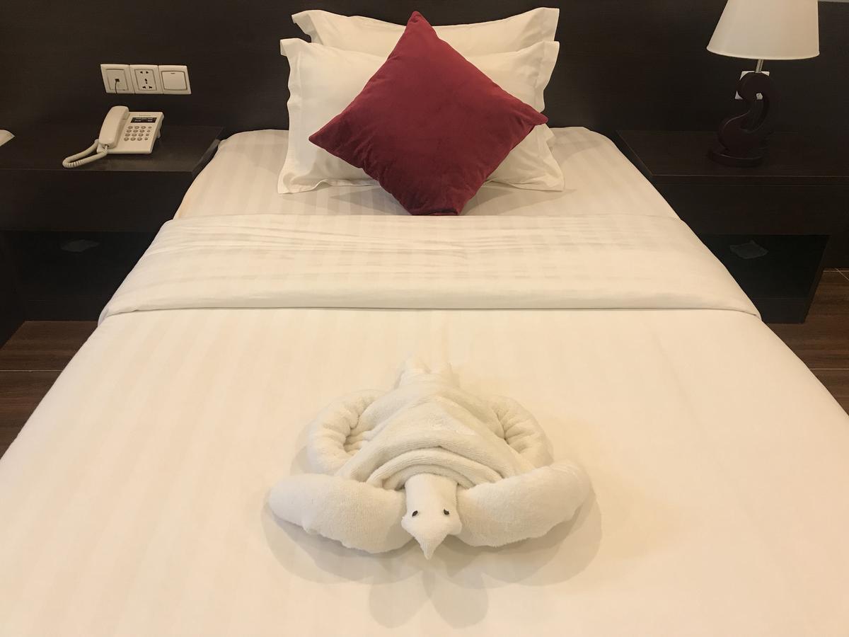 Apple Hotel Two - Near Phnom Penh Airport Екстериор снимка
